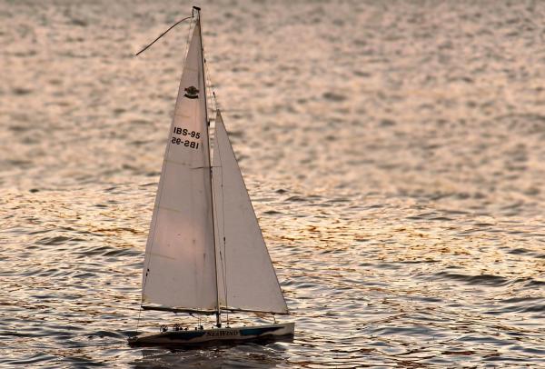 sailboat 3399014 1920